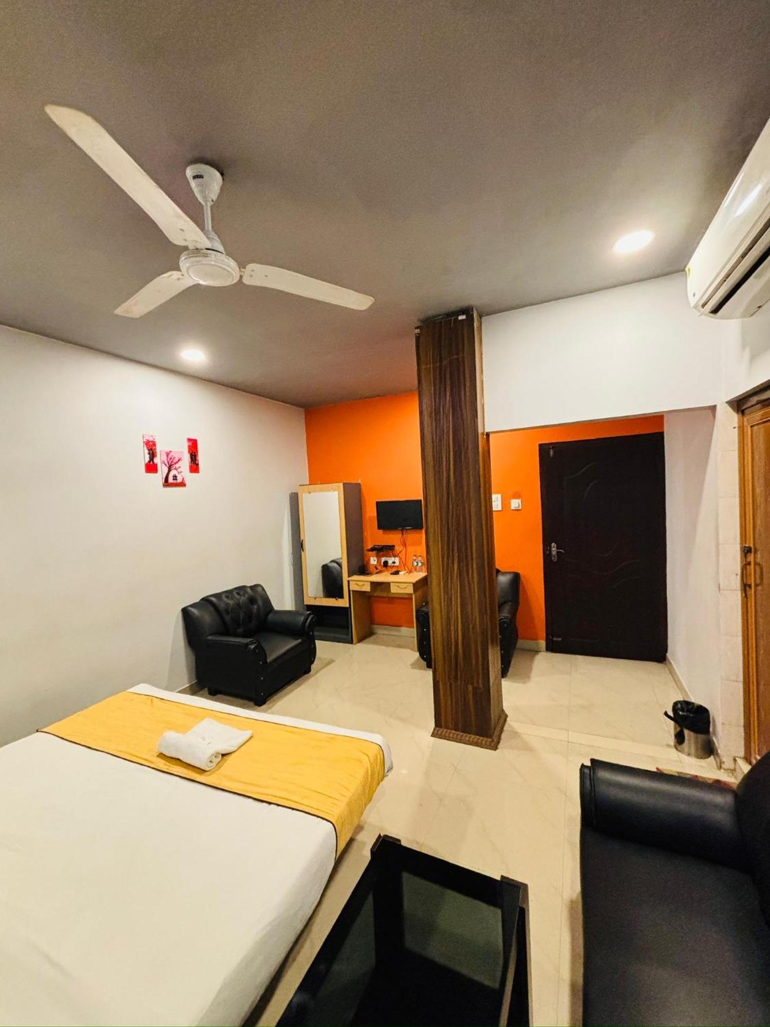 Hotel Aditya Palace Guwahati Exterior foto